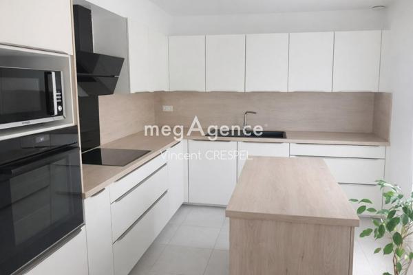 Maison à AMBRIERES-LES-VALLEES, 53300 - 4 pièces 83m²