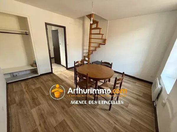 Location                                                      Appartement
                        
                     3 pièces                      40 m2                     à Martigné-Ferchaud