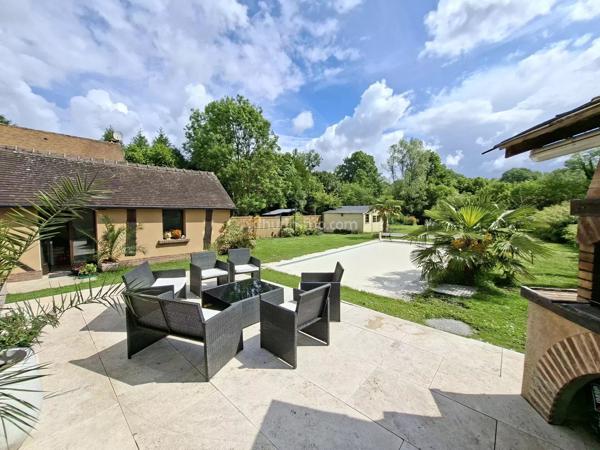 Vente                                                      Maison
                        
                     5 pièces                      153 m2                     à Gisors