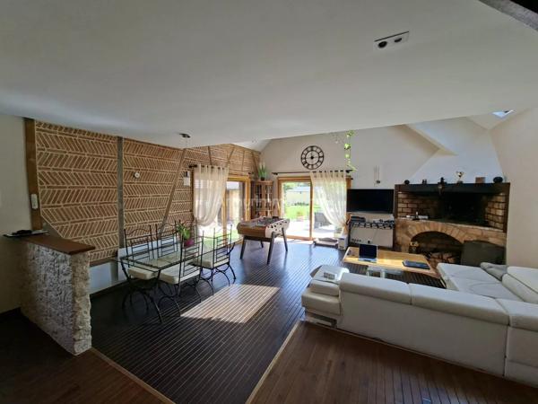 Vente                                                      Maison
                        
                     5 pièces                      153 m2                     à Gisors