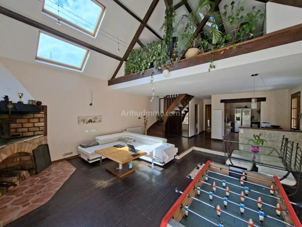 Vente                                                      Maison
                        
                     5 pièces                      153 m2                     à Gisors