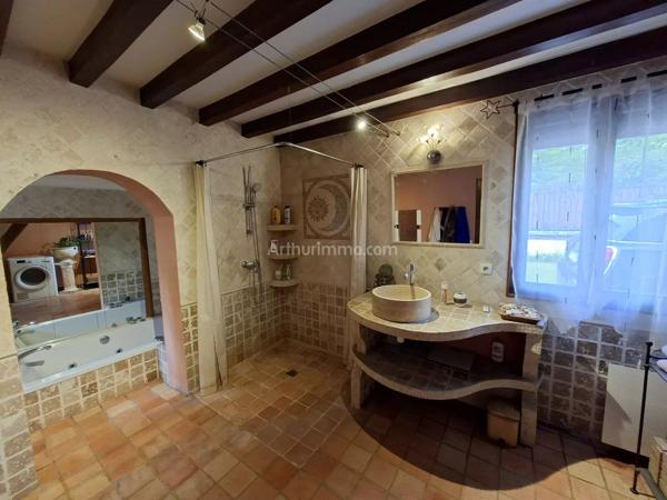 Vente                                                      Maison
                        
                     5 pièces                      153 m2                     à Gisors