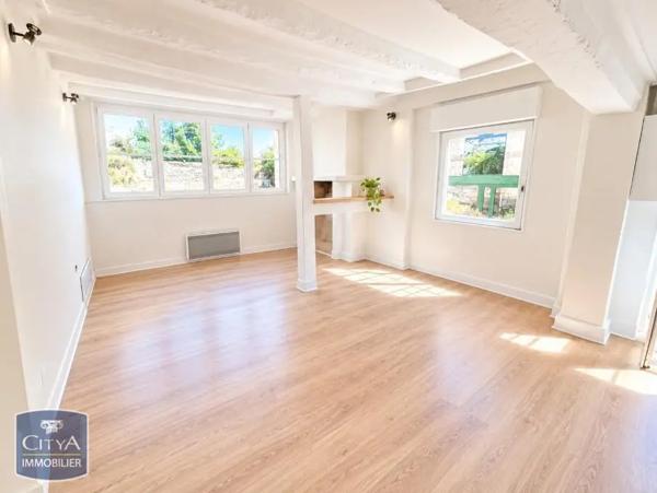 Maison à louer 3 pièces 111.4m² Loudun (86200)