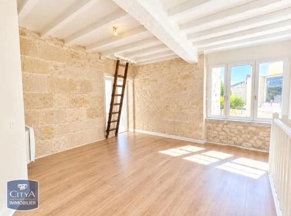 Maison à louer 3 pièces 111.4m² Loudun (86200)