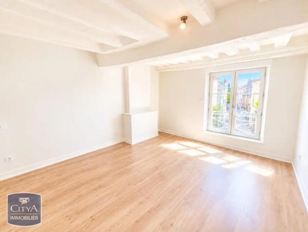 Maison à louer 3 pièces 111.4m² Loudun (86200)