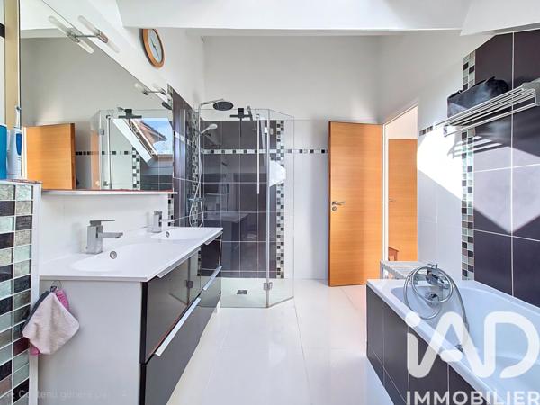 Maison à vendre 5 pièces 138 m² Créteil