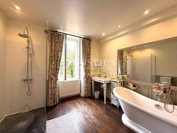 Propriété de caractère avec maison d’amis et parc clos à Ribérac