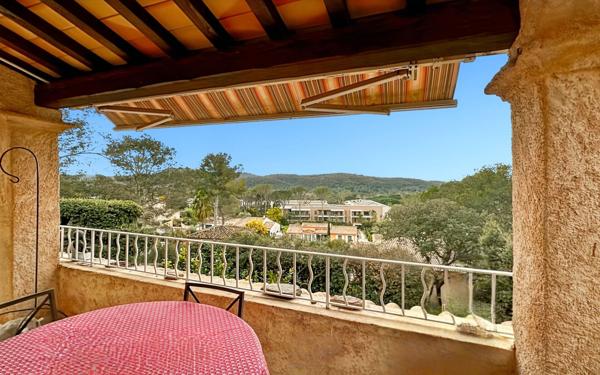 Maison à vendre    5 pièces • 95,01 m2 Saint-Raphaël