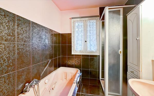 Maison à vendre    5 pièces • 95,01 m2 Saint-Raphaël