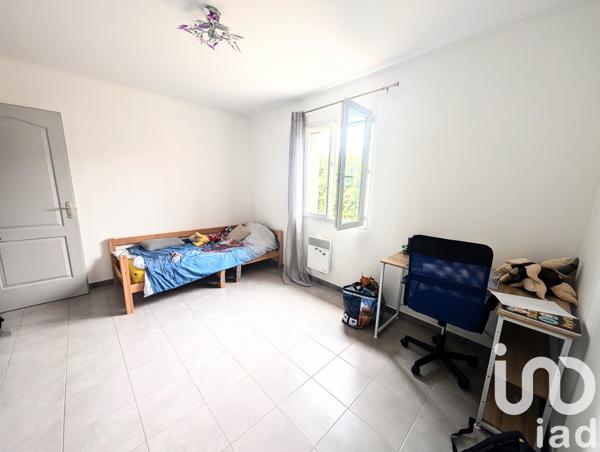 House for sale 4 rooms 91 m² Châteaurenard