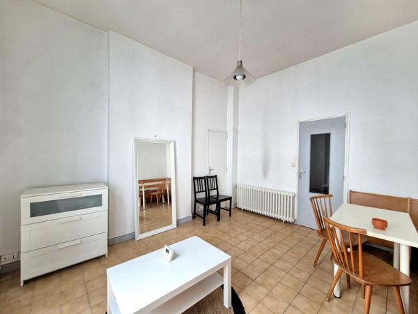 Appartement
                                                                                                                                                                                                                                                                                                                        2 pièce(s)                                                                                                                                                                                                          1 chambre(s)                                                                                                                                                                                                          34  m²