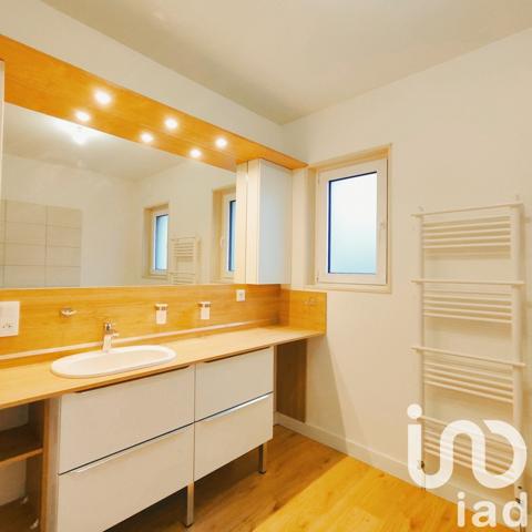 Appartement 4 pièces de 105 m² à Ambilly (74100)