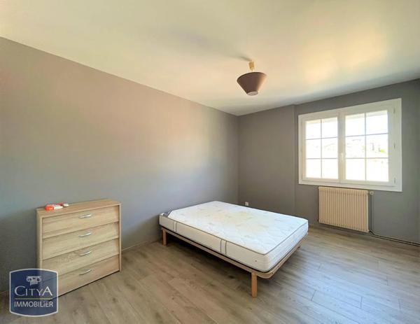 Appartement à louer 3 pièces 66.04m² Coutras (33230)