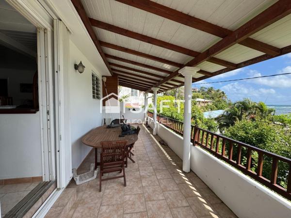 Maison avec 2 T3, vue mer.