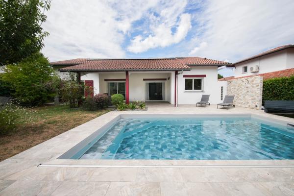 Maison contemporaine d’exception avec piscine – Élégance, confort et performance énergétique au cœur de Larressore