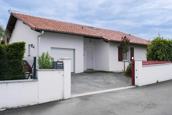 Maison contemporaine d’exception avec piscine – Élégance, confort et performance énergétique au cœur de Larressore