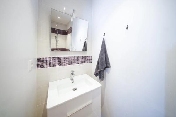 Maison contemporaine d’exception avec piscine – Élégance, confort et performance énergétique au cœur de Larressore