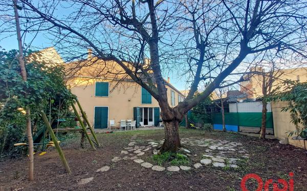 Maison à vendre    8 pièces • 131,95 m2 Saint-Denis