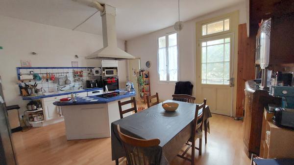 A VENDRE PAMIERS MAISON DE VILLE SPACIEUSE ET PLEINE DE CACHET