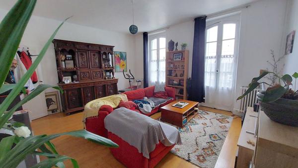 A VENDRE PAMIERS MAISON DE VILLE SPACIEUSE ET PLEINE DE CACHET