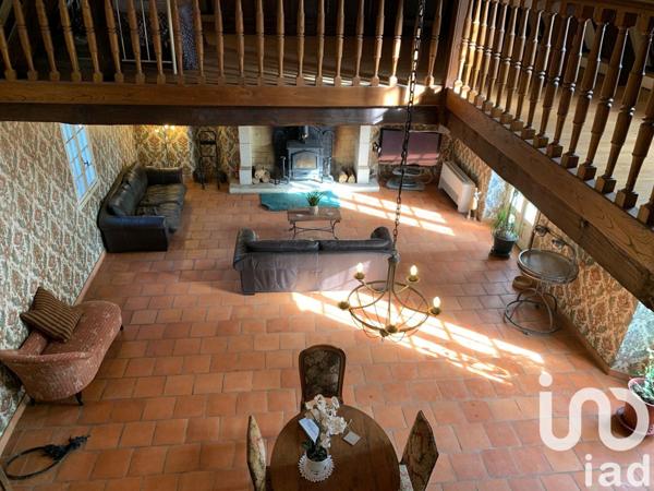 Maison traditionnelle 6 pièces de 278 m² à Lamonzie-Saint-Martin (24680)