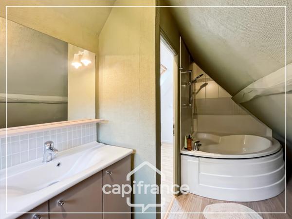 MAISON NORMANDE AU COEUR DE LA VERDURE - 5 CHAMBRES INDEPENDANTES - GRANDS VOLUMES