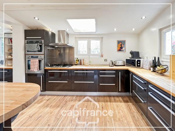 MAISON NORMANDE AU COEUR DE LA VERDURE - 5 CHAMBRES INDEPENDANTES - GRANDS VOLUMES