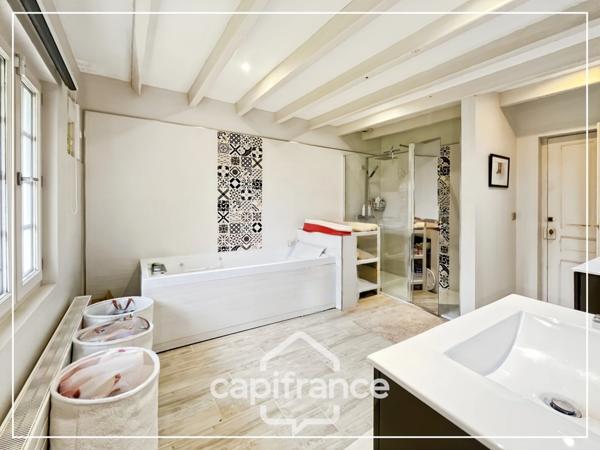 MAISON NORMANDE AU COEUR DE LA VERDURE - 5 CHAMBRES INDEPENDANTES - GRANDS VOLUMES