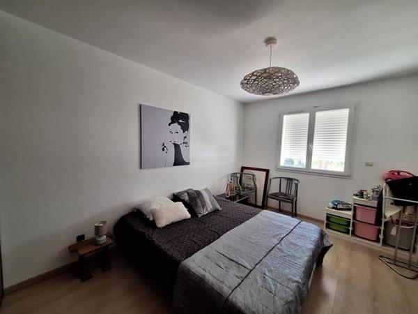 Propriété d'exception avec piscine et grande dépendance