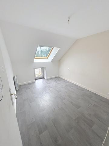 Plouay (56240) Découvrez cette longère située à quelques minutes du bourg de Plouay.