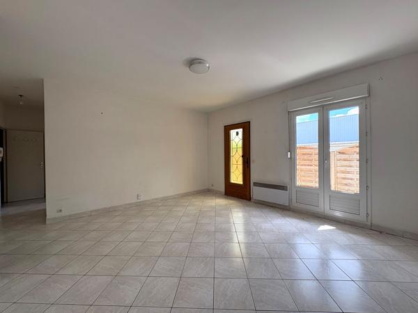 Appartement 3 pièces avec jardin, terrasse et parking : centre-ville d'Ozoir-la-Ferrière - OZOIR LA FERRIERE