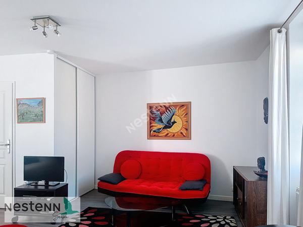 Immeuble de 4 studios parfaitement rénovés à vendre au centre de Saujon à quelques minutes des thermes.