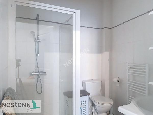 Immeuble de 4 studios parfaitement rénovés à vendre au centre de Saujon à quelques minutes des thermes.