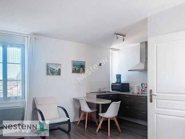 Immeuble de 4 studios parfaitement rénovés à vendre au centre de Saujon à quelques minutes des thermes.