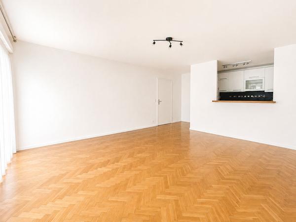 Appartement familial 4 pièces avec balcon, box et DPE B Nanterre limite Rueil-Malmaison