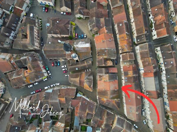 Appartement à SAINT-GENGOUX-LE-NATIONAL, 71460 - 2 pièces 47m²