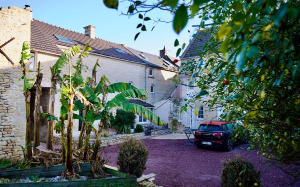 Maison à vendre    11 pièces •  Luc-sur-Mer