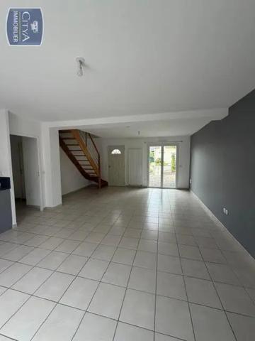 Maison à louer 4 pièces 92m² Allonnes (72700)