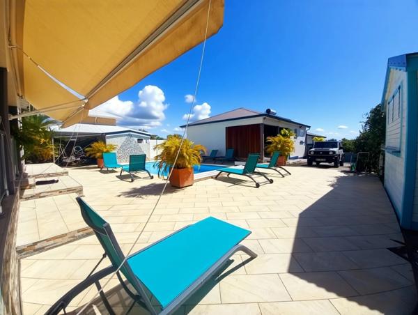 EXCLUSIVITÉ- Propriété à vendre 3 logements de plain-pied, 9 pièces SAINTE ANNE GISSAC (971)