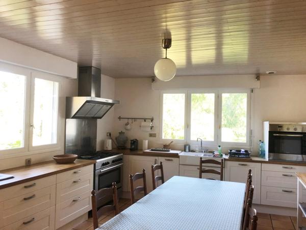 Propriété Moulin à 422 m² ROCHESERVIERE (85)