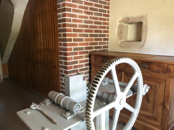 Propriété Moulin à 422 m² ROCHESERVIERE (85)