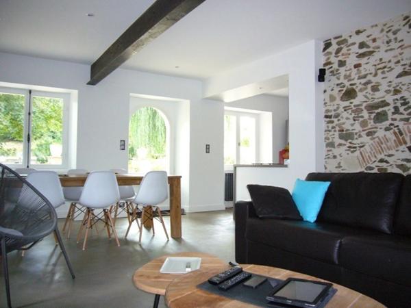 Propriété Moulin à 422 m² ROCHESERVIERE (85)