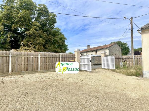 FERMETTE DE PLAIN PIED avec DEPENDANCES