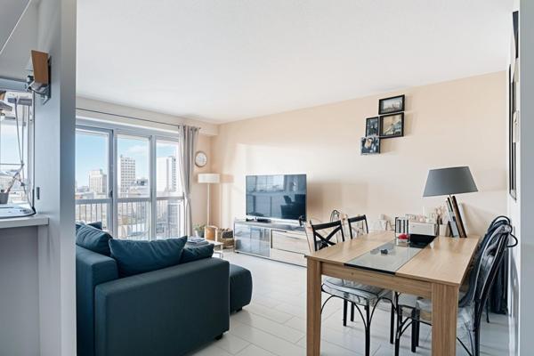 Appartement 3 pièces avec balcon cave et 2 stationnements