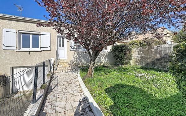 Maison à vendre    4 pièces •  L'Houmeau