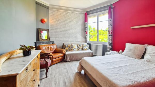 BARBENTANE - Maison bourgeoise 4 chambres et bureau, jardin et grand garage