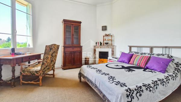 BARBENTANE - Maison bourgeoise 4 chambres et bureau, jardin et grand garage