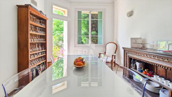 BARBENTANE - Maison bourgeoise 4 chambres et bureau, jardin et grand garage