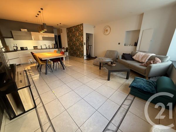 Appartement F5 à vendre  5 pièces - 107,20 m2 PONTARLIER - 25