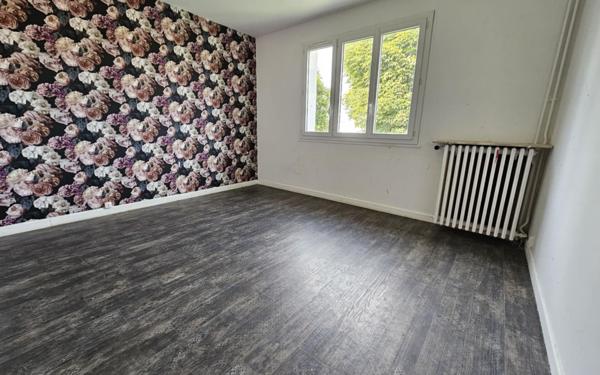 Appartement à vendre    4 pièces • 102 440 m2 Corbeil-Essonnes